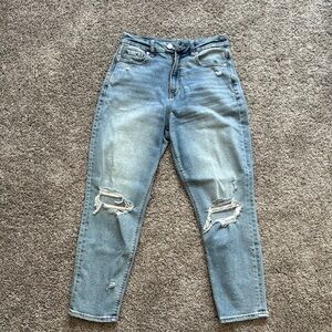 American Eagle curvy mom jean size 2
